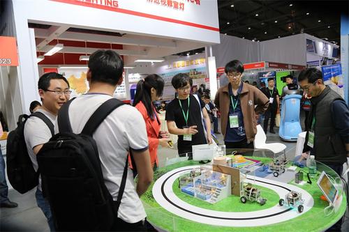 南博教育惊艳亮相中国教育装备展,信息化产品好评如潮!你来了吗?